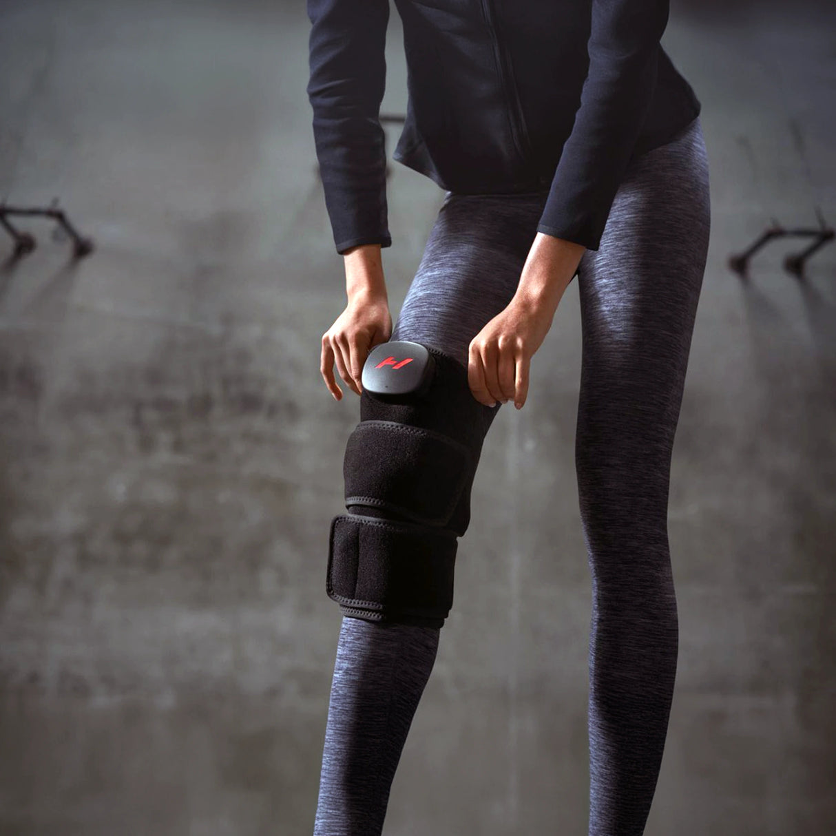 Pad which wraps around your knee and leg to provide heat and vibration therapy to increase circulation and decrease pain